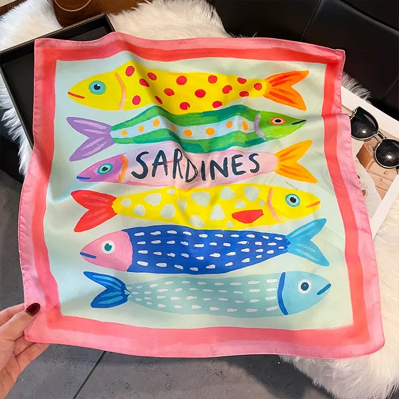 Scarf Silk Square - Moda Balık Desenli Kare Ipek Başörtüsü