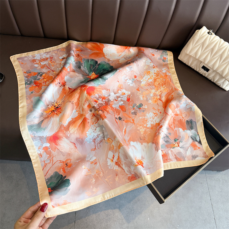 2026 Yeni Çiçek Desenli İpek K - Silk Neck Scarf incelemesi ve fiyatı