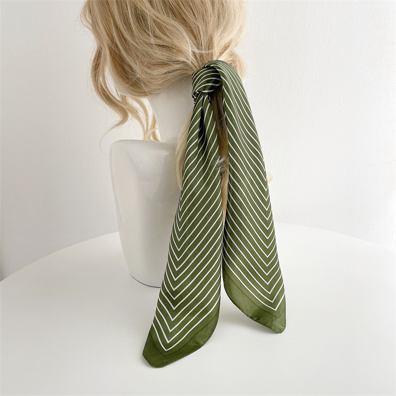 Lüks Şerit Ipek Kare Eşarp Kad - Silk Tie Striped incelemesi ve fiyatı