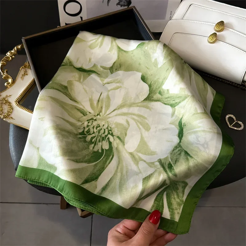 Çiçek Ipek Taklit Eşarp Bayan  - Silk Neck Scarf incelemesi ve fiyatı