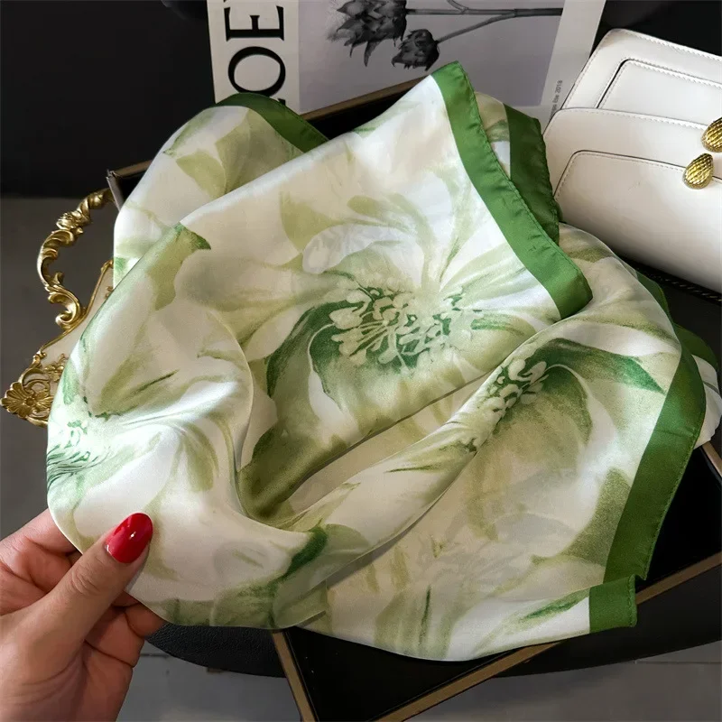 Çiçek Ipek Taklit Eşarp Bayan  - Silk Neck Scarf incelemesi ve fiyatı
